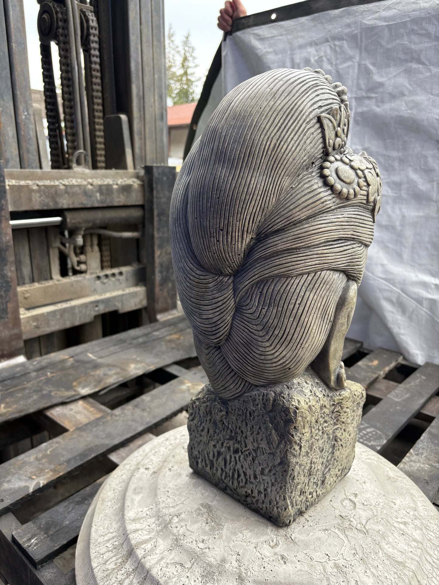 Kwan Yin Bust - Large