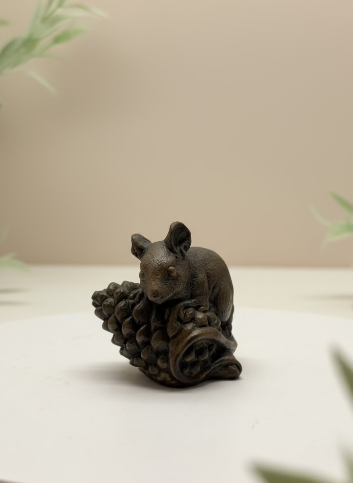 Mouse w/ Pine Cone