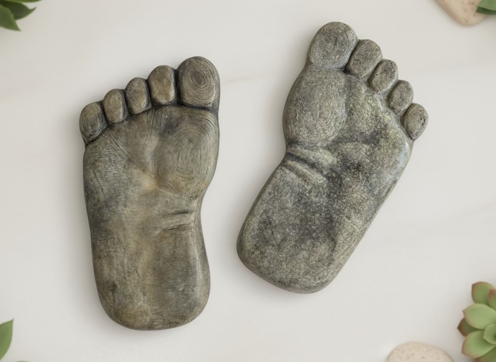 Foot Prints (2 pieces)