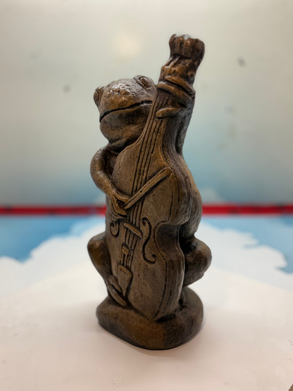 Frog Musician, Bass