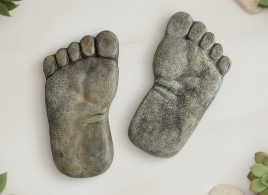 Foot Prints (2 pieces)